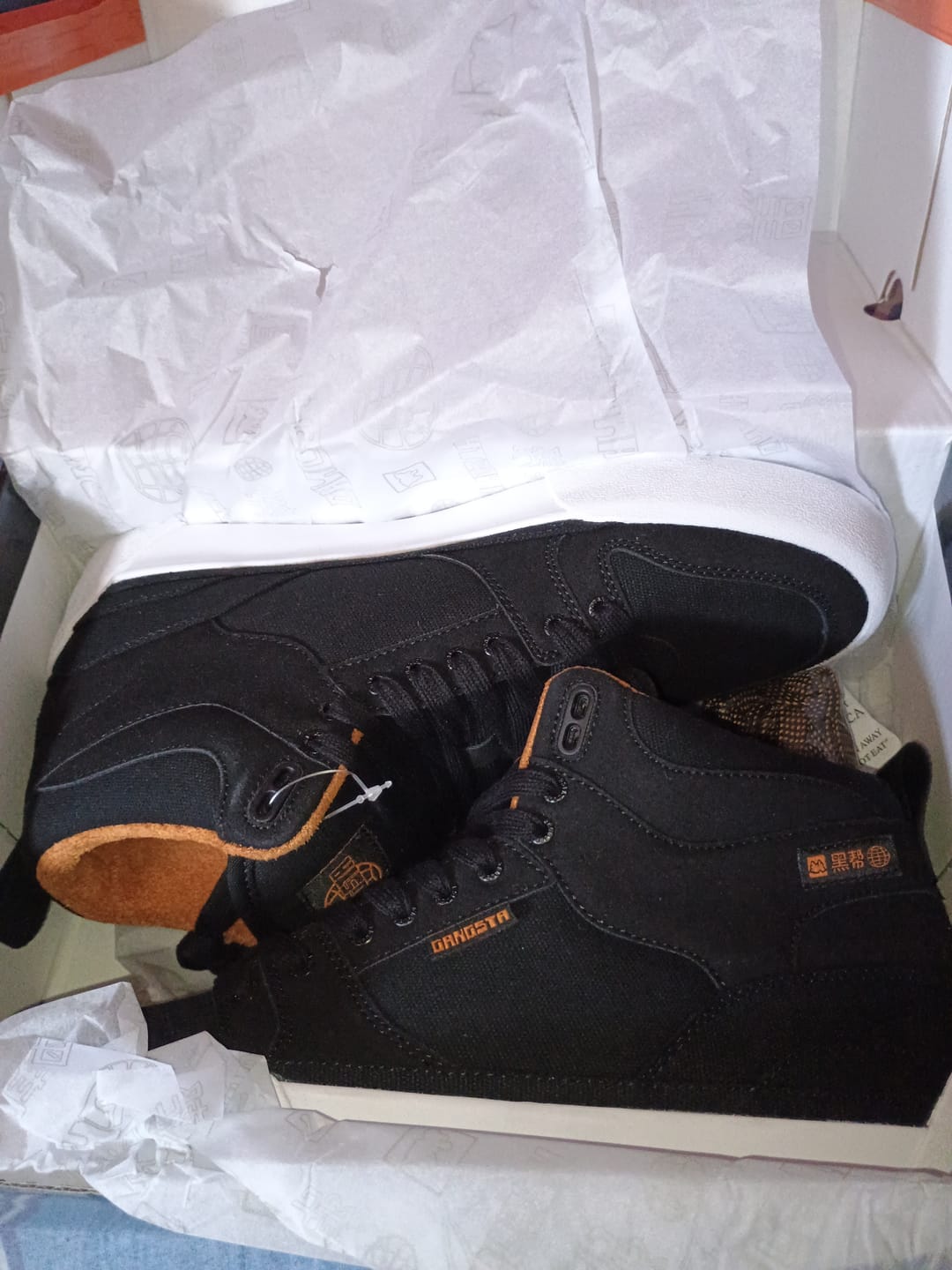 Customer photo review of Zapatilla Gangsta Trooper Hombre Negro