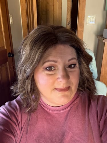 Customer photo review of 6-8" Lace Front Wig "Mila Balayage"