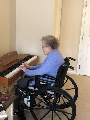 Customer photo review of Donner DDP-80 Upright Digital Piano