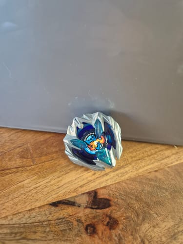 Customer photo review of Takara Tomy Beyblade X UX-01 DranBuster Starter Set