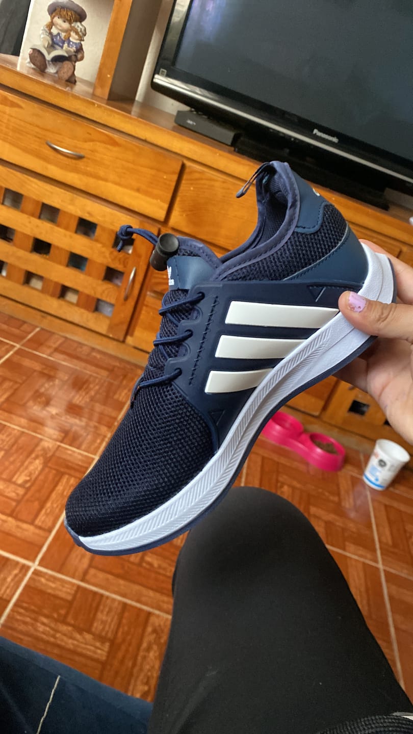 Customer photo review of Tenis 018 Marino Blanco