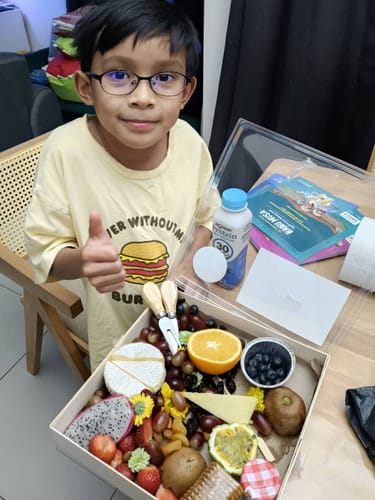 Customer photo review of Subang Jaya Signature Cheese Fruit Grazing Platter (Available in S, M & L size) [Malaysia]