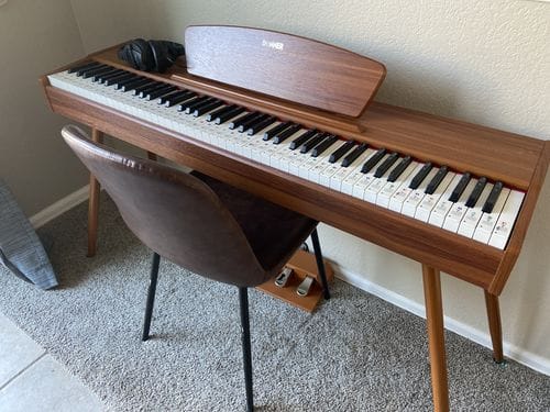 Customer photo review of Donner DDP-80 Upright Digital Piano