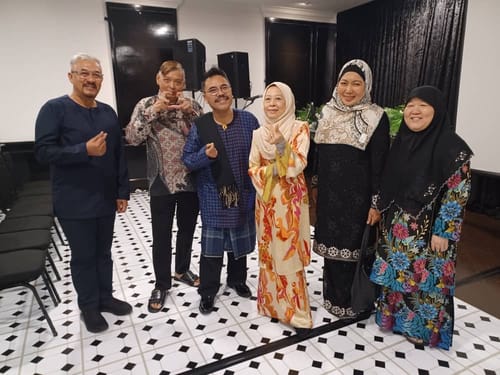 Customer photo review of Duma Sandal - Black