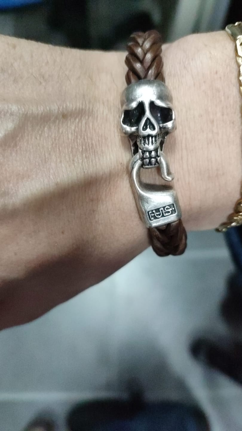 Customer photo review of Bracciale pelle Jolly Roger Tulsi