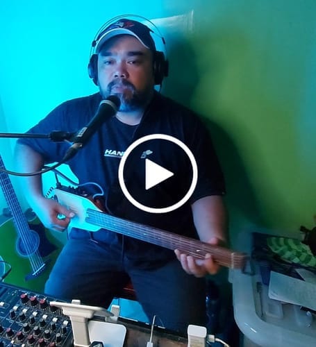 Customer photo review of Donner HUSH-I PRO Acoustic-Electric Guitar