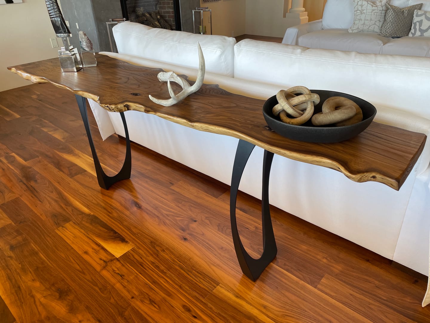 Customer photo review of Console Table Legs 211 Cleo 28H Unique Design