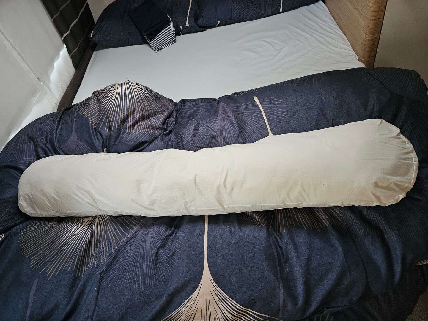 Customer photo review of Kussensloop voor Mikoala Body Pillow - Hoge kwaliteit katoensatijn