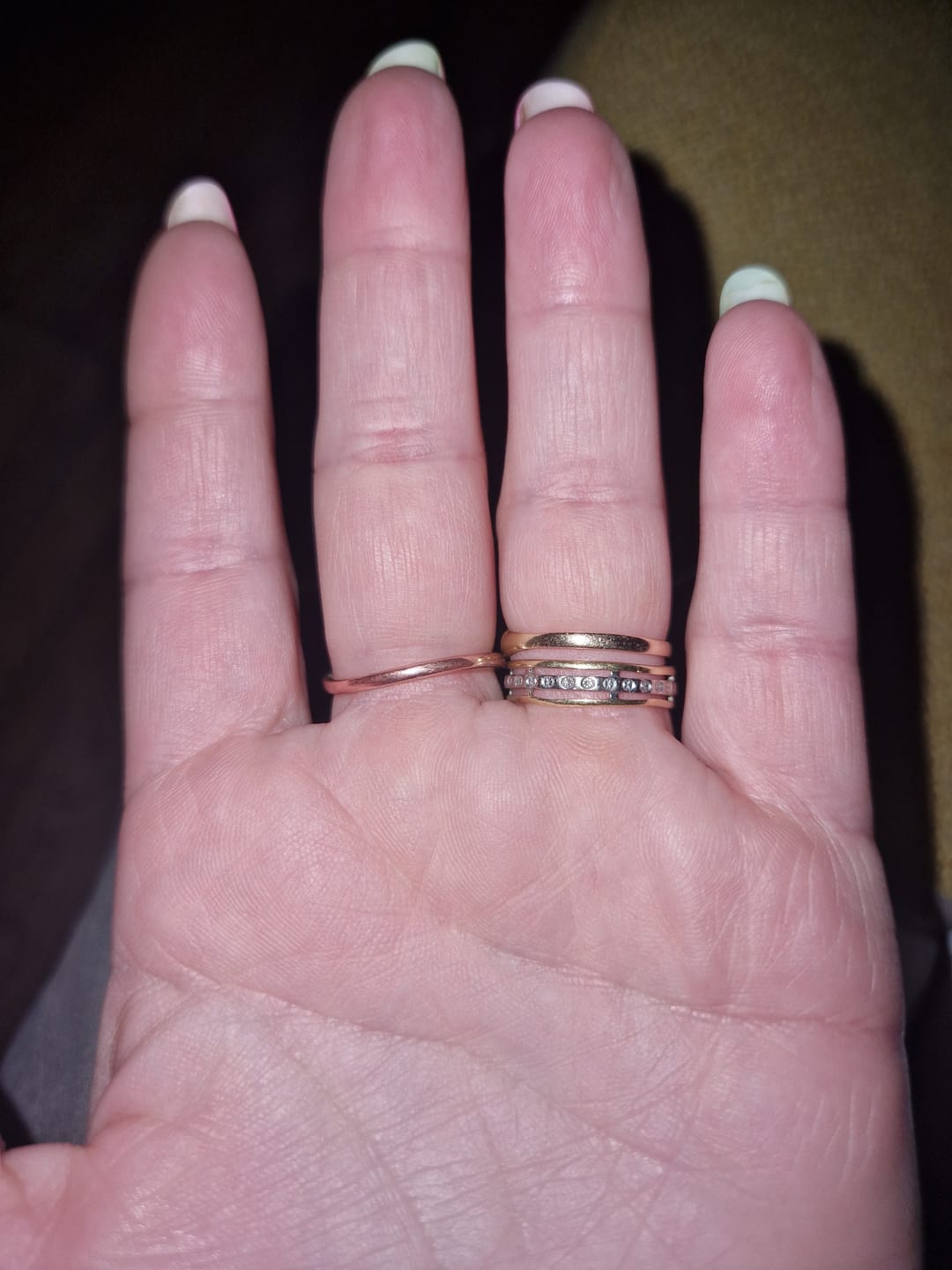 Customer photo review of Bague Croix Élégante et Pierre Précieuse