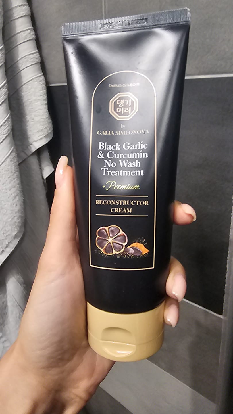 Customer photo review of Премиум Крем Реконструктор за увредена и цъфтяща коса с черен чесън и куркумин DOORI Black Garlic & Curcumin Cream Premium Reconstructor