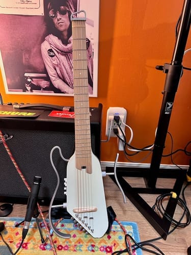 Customer photo review of Donner HUSH-I PRO Acoustic-Electric Guitar