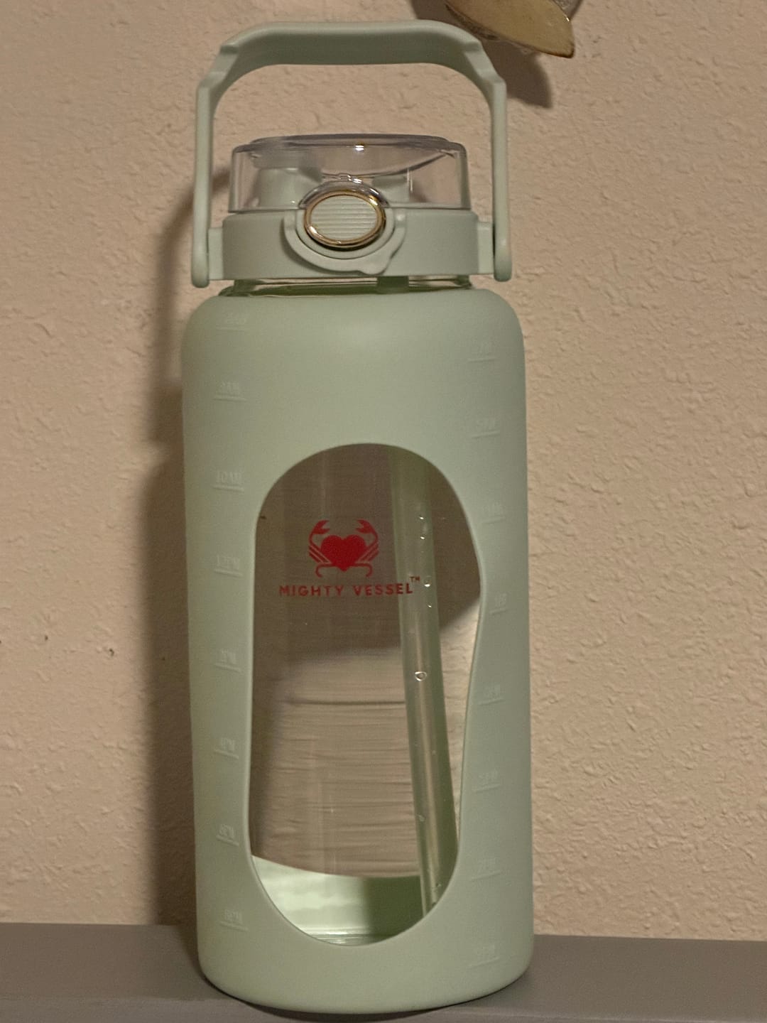 Customer photo review of MIGHTY VESSEL™ SHATTER-RESISTANT GLASS WATER BOTTLE | 64 OZ