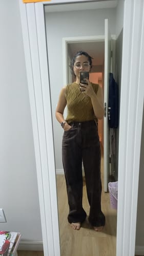 Erica L. review of Calça Jeans Wide Leg Buriti Marrom Escuro image 1 out of 1