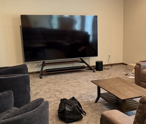 Customer photo review of Eiffel V2 FT100 TV Stand