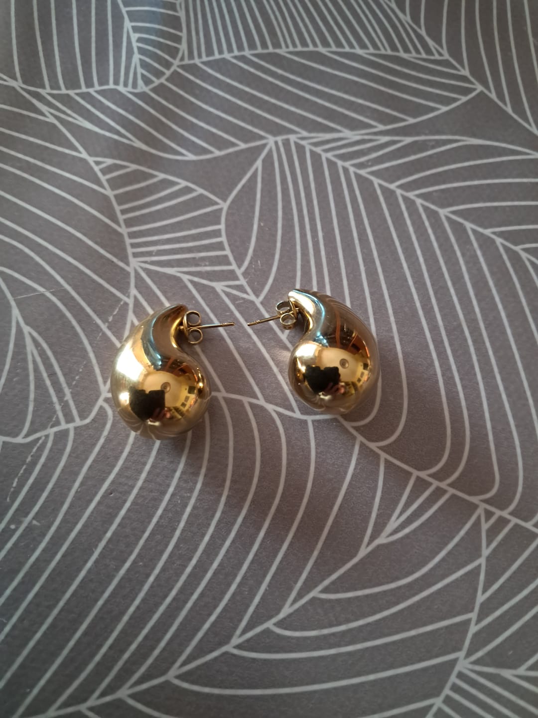 Customer photo review of Orecchini Virgola
