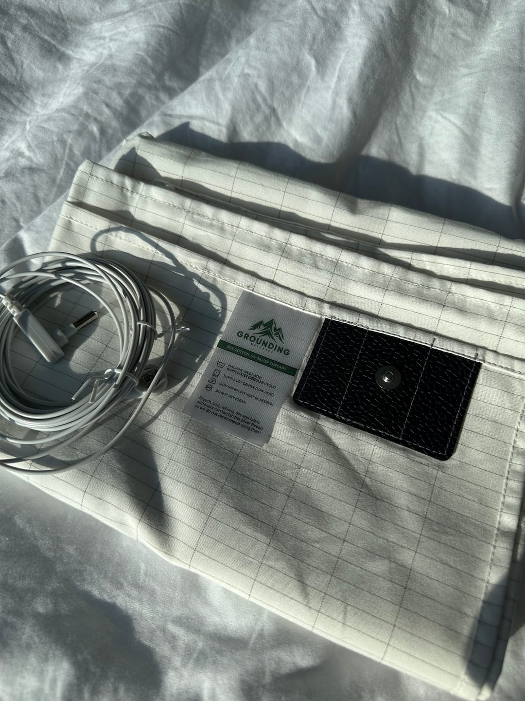 Customer photo review of SLEEP BUNDLE - GROUNDING MAT + GROUNDING FITTED SHEET
