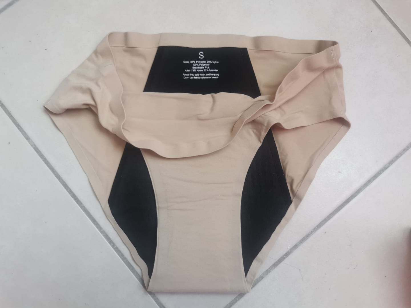 Customer photo review of Culotte Menstruelle Nina sans coutures (taille haute)