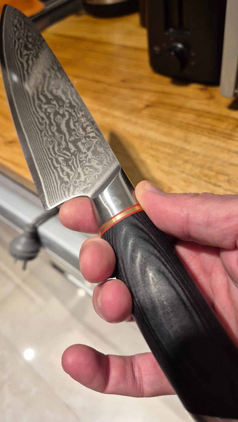 Customer photo review of Cuchillo Chef Sendai Sakura Dark Pakkawood 32 Cm