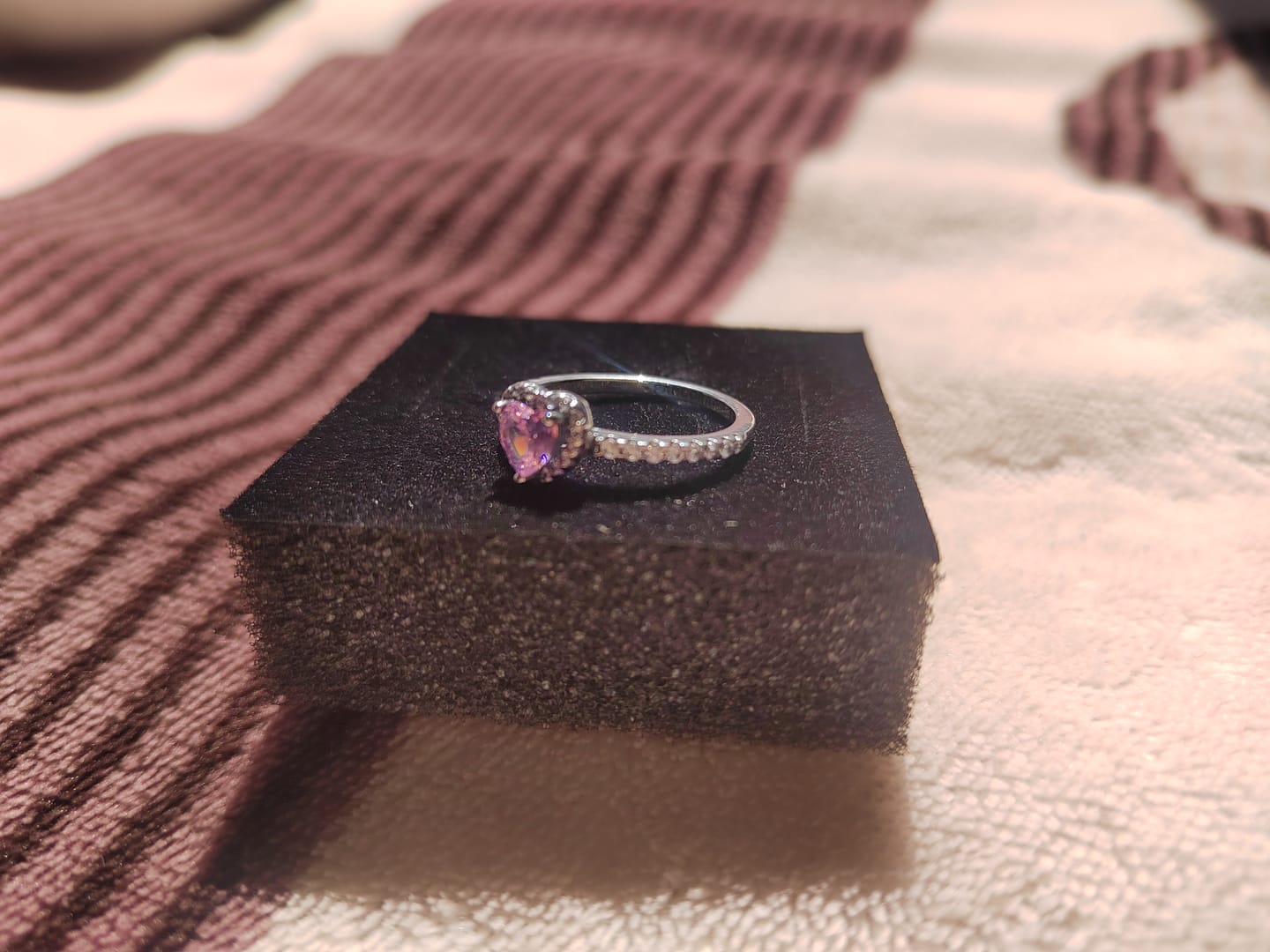 Customer photo review of ANILLO PROMESA CORAZON ELEVADO ROSA + KIT DE REGALO