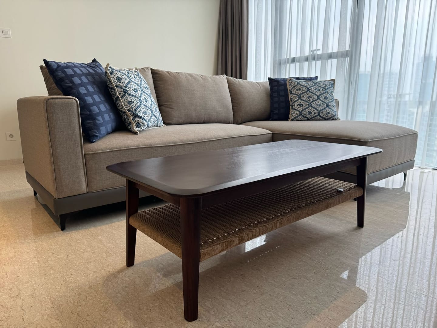 Customer photo review of Exclusive Teak & Loom Coffee Table