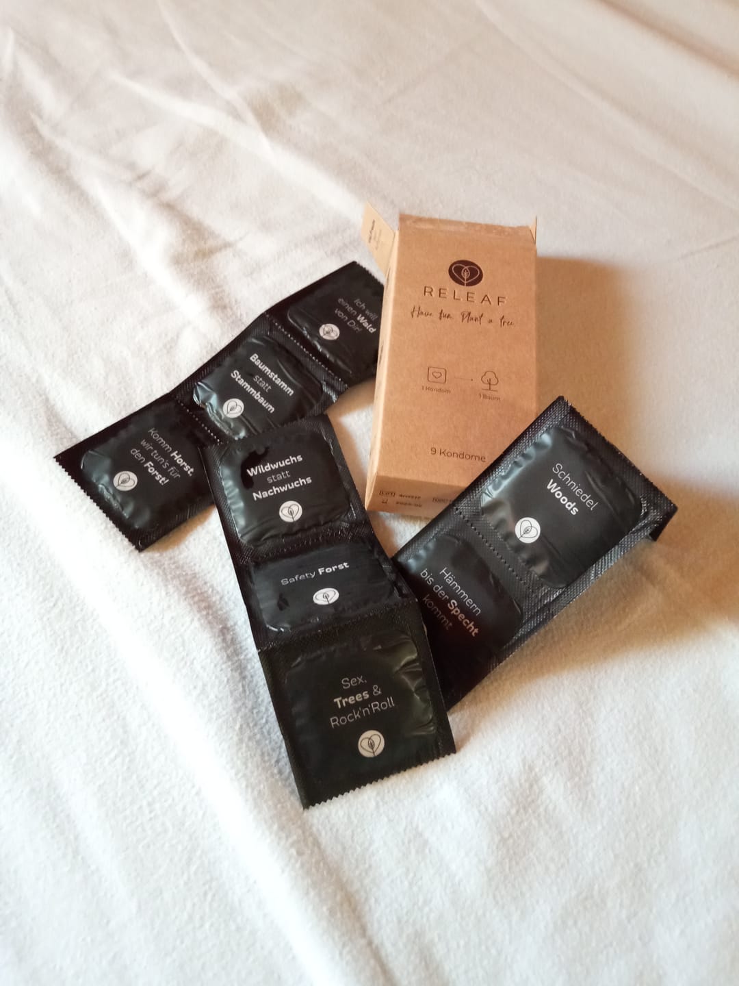 Customer photo review of Releaf | Baumpflanzende Kondome
