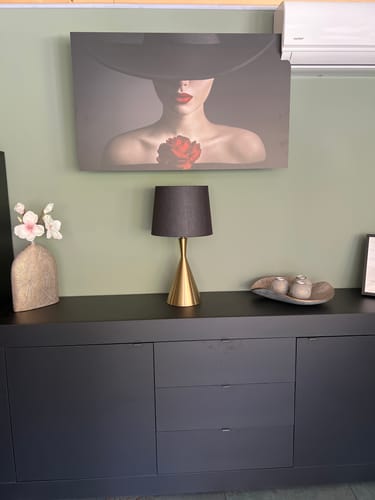 Customer photo review of Alu-Dibond Bild | Frau mit Hut & Rose | Querformat