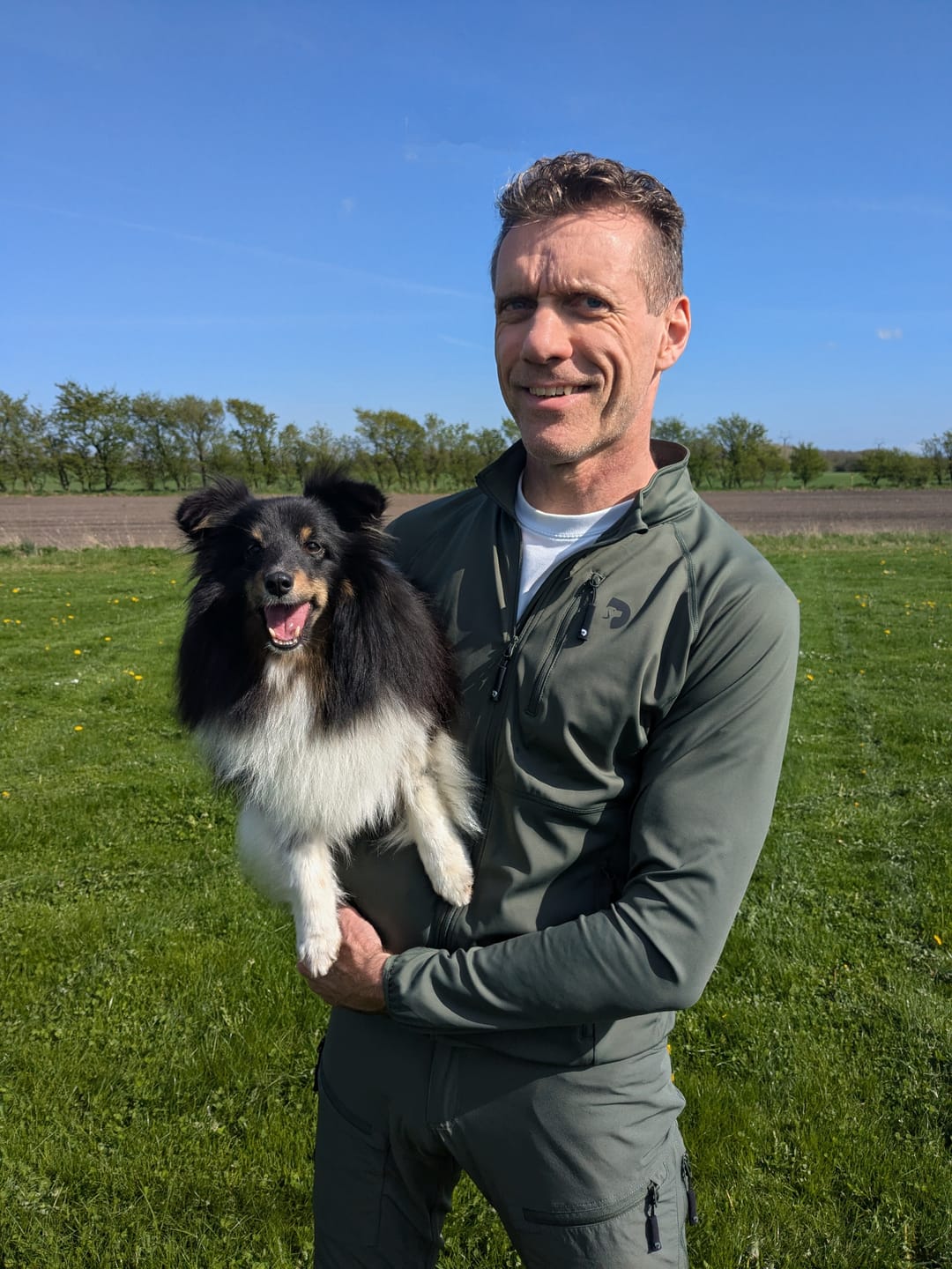 Customer photo review of FeelFree Dog Walker Zip Jacket | Beetle | Leo