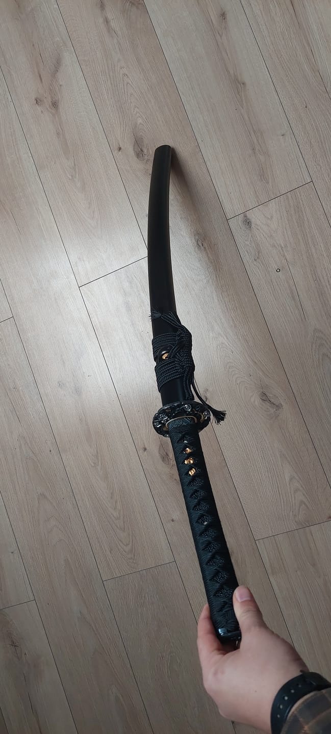Customer photo review of The Burakkuingula Handmade Katana Clay Tempered T10 Steel