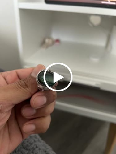 Customer video review of Venus De Milo Labradorite Ring