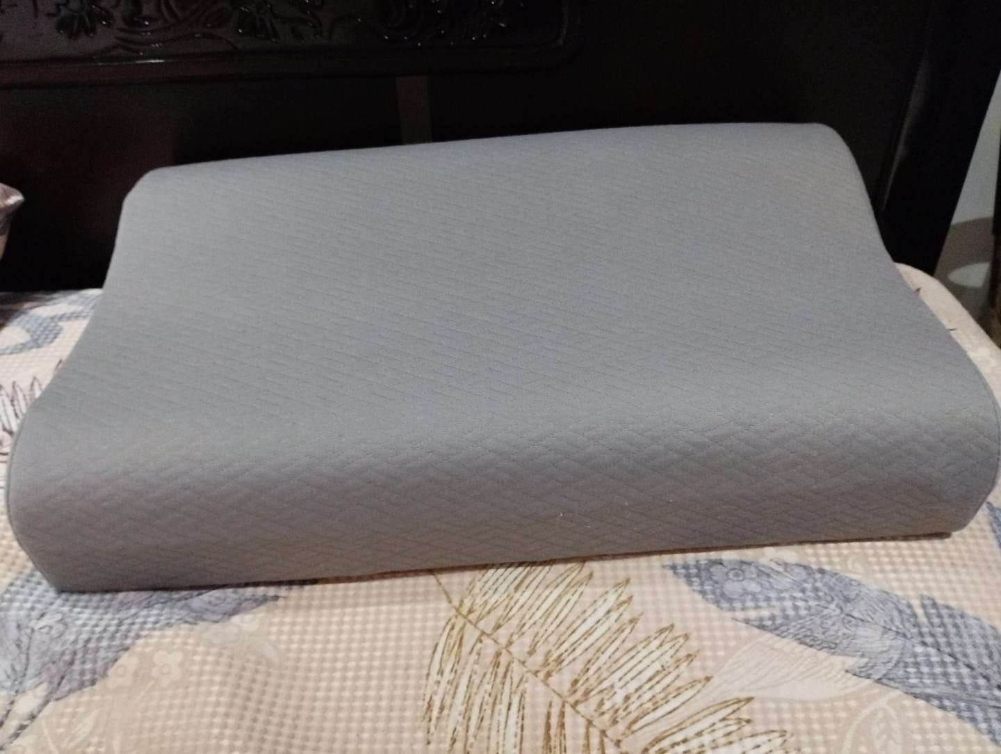 Customer photo review of Contour Memory Foam Pillow suitable for Neck & Shoulder Pain