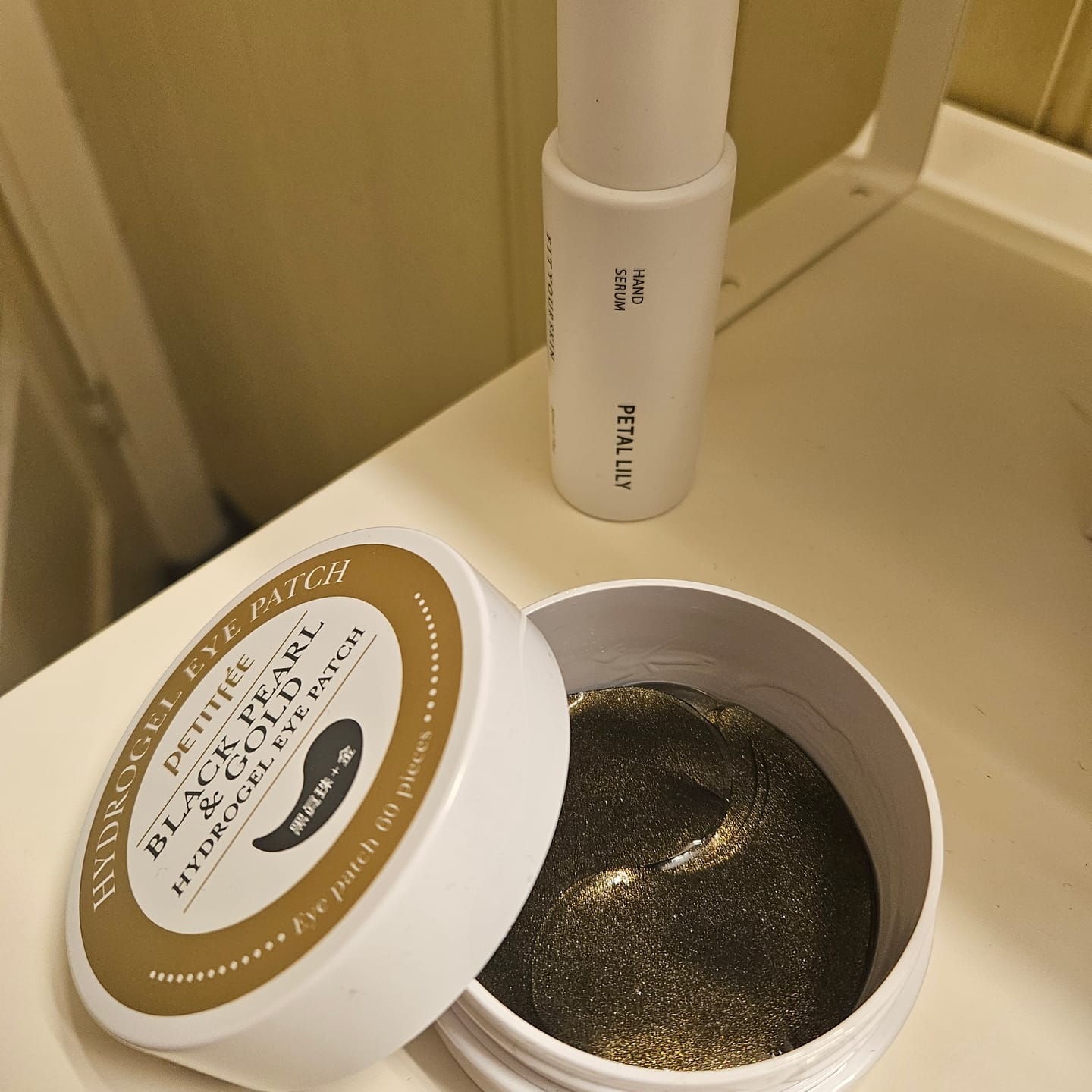 Customer photo review of Petitfee Black Pearl & Gold Hydrogel Øyemaske (60stk)