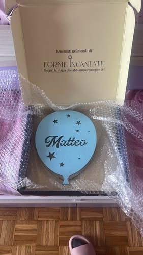Customer photo review of Lampada Palloncino a Parete con Nome Personalizzato