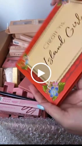 Customer video review of Beauty Creations Surtido - Venta al por Mayor 87 Unidades (BCA21#2)