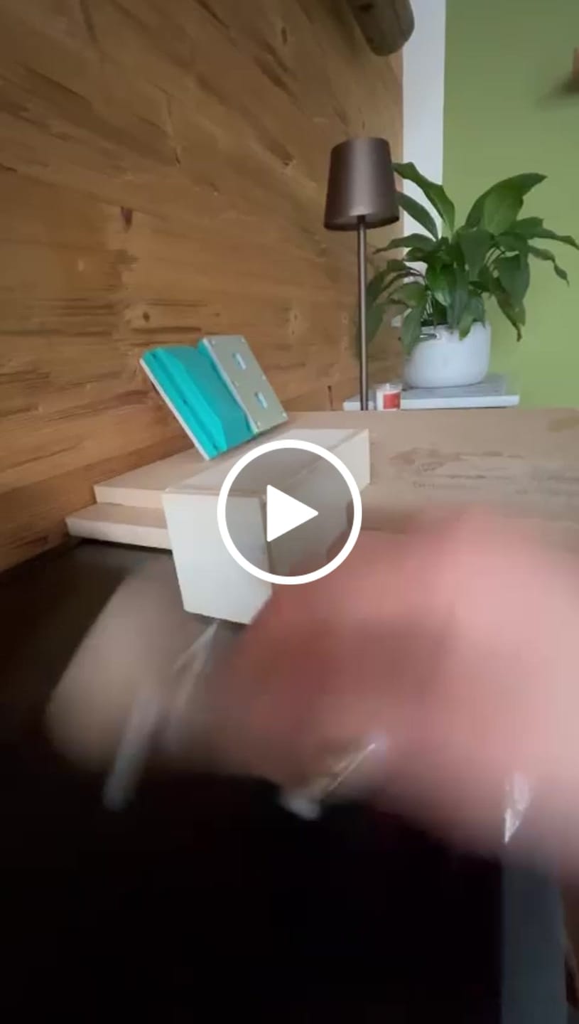 Customer video review of Fingerskateboard Construction Kit - for Experts