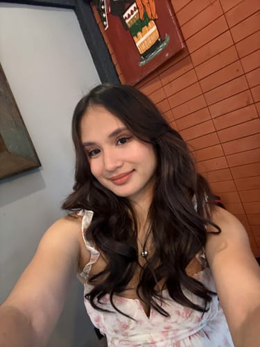 Customer photo review of 16" Hollywood Waves