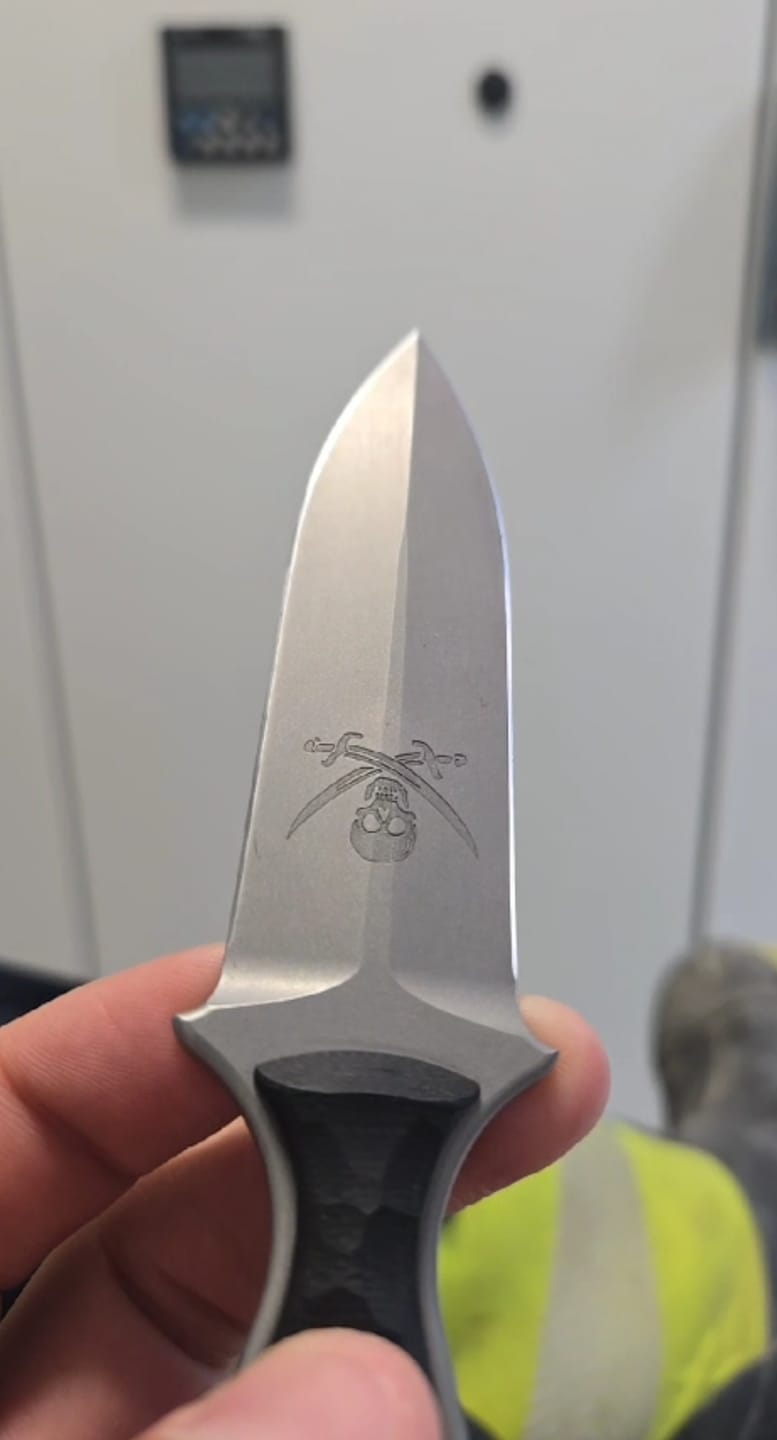 Customer photo review of Dagg-R (Stonewashed) "Jolly Roger"