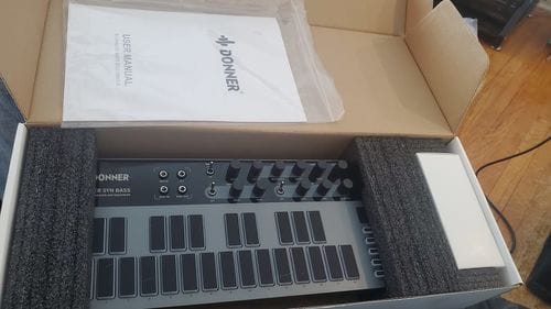 Customer photo review of Donner Essential B1  Synthesizer
