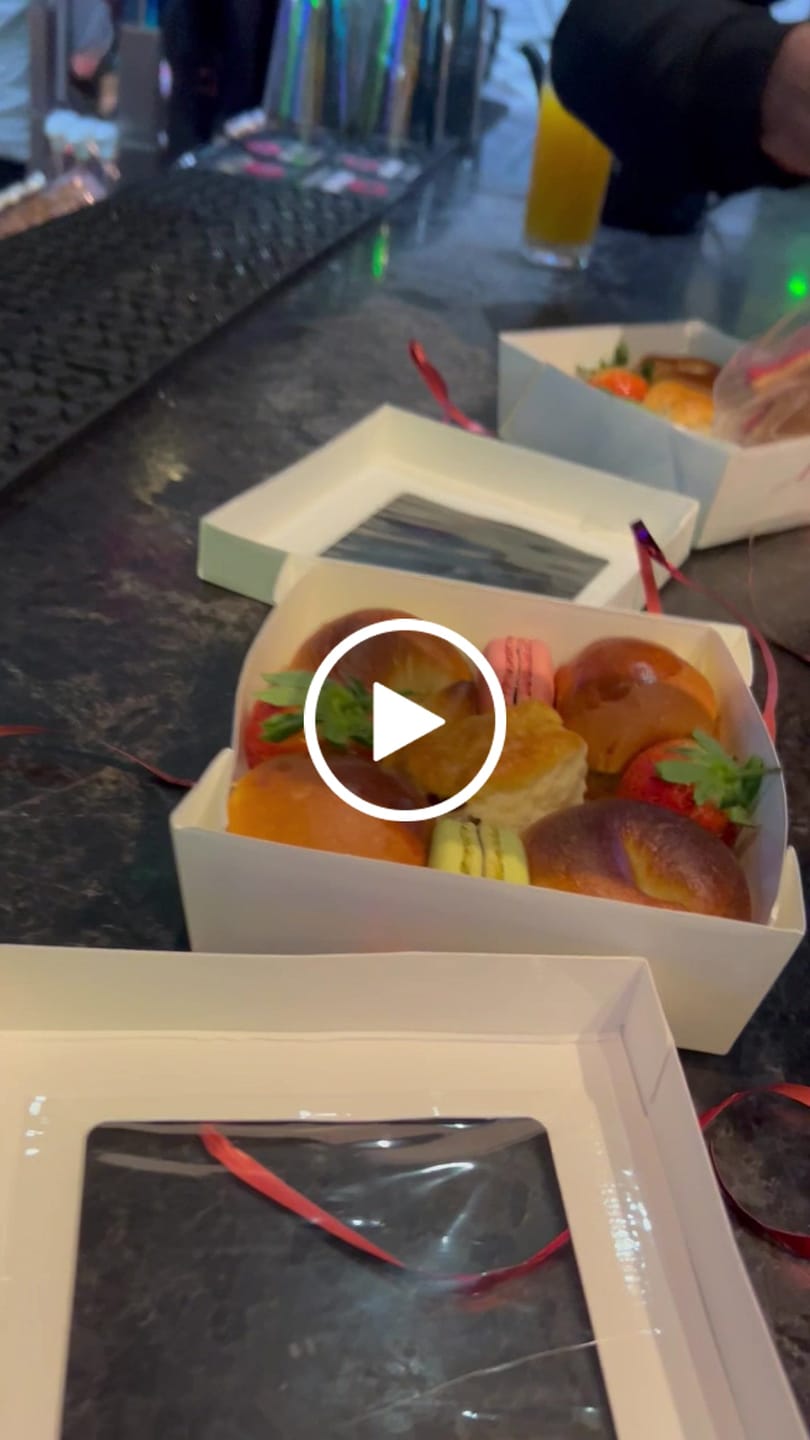 Customer video review of Premium Brown Kraft Boxes with Lid | Eco-Friendly Food Containers | Sustainable Takeaway Boxes