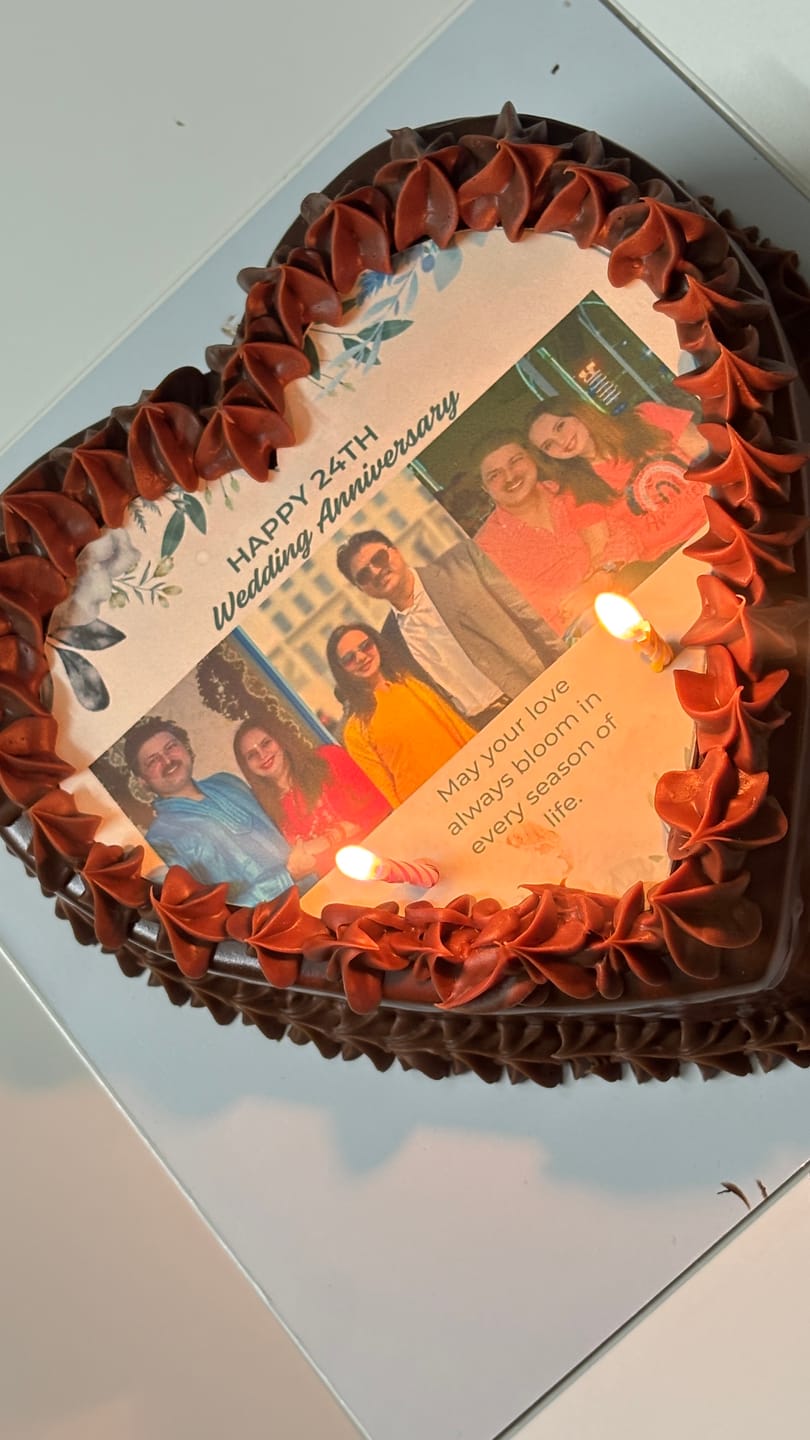 Customer photo review of Heart Shape Photo Cake