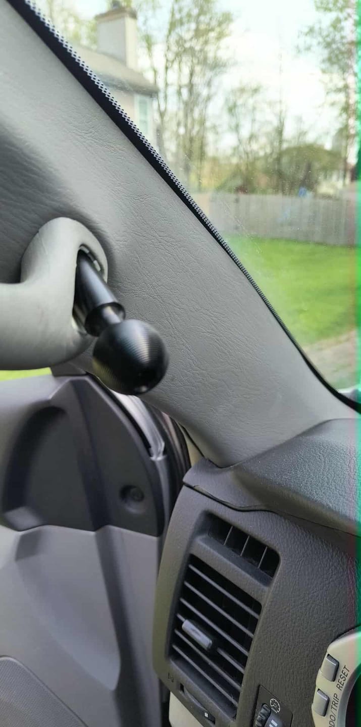 Customer photo review of Universal A-pillar Ball Mount