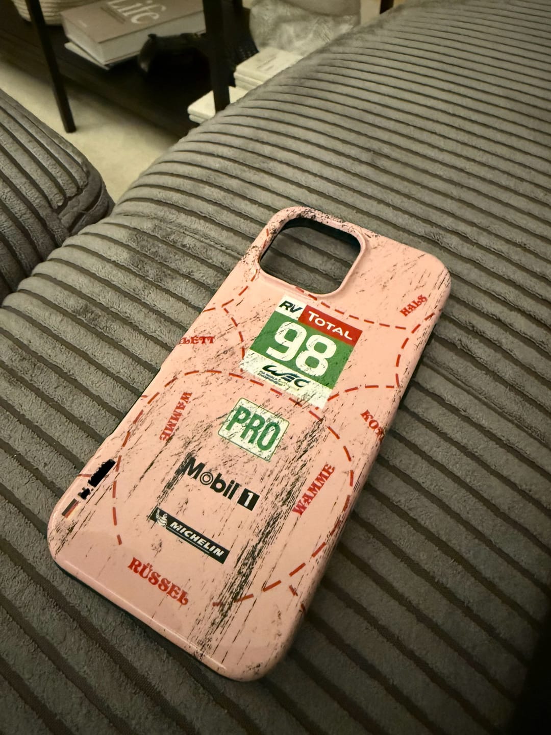 Customer photo review of Pink Pig Porsche RSR Livery - Individuelle Premium Hülle für iPhone