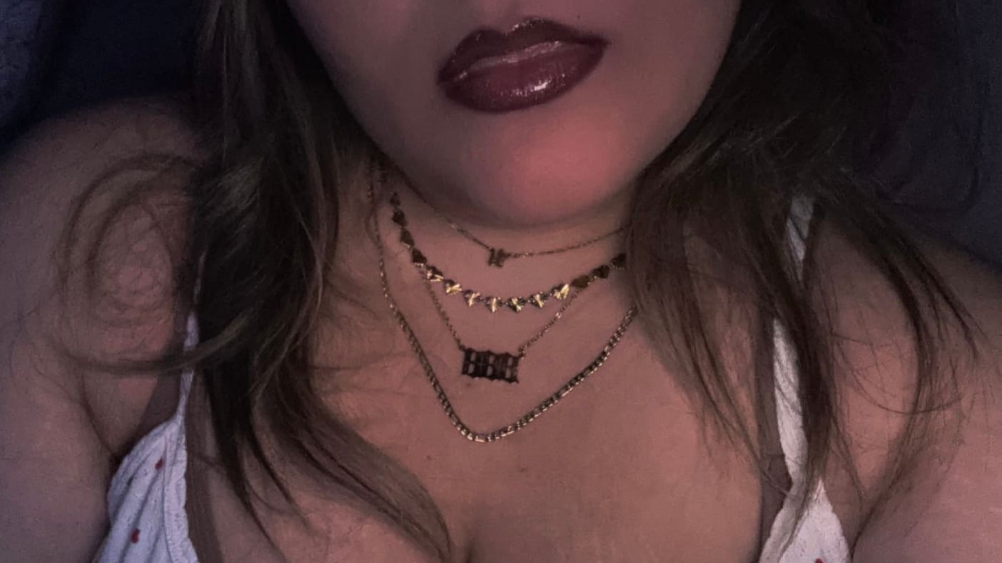 Customer photo review of Starlight Heart Chain Necklace