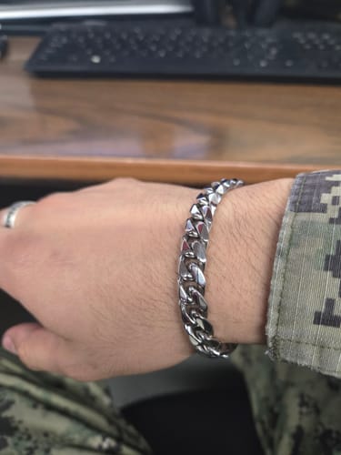 Customer photo review of CUBAN LINK BRACELET
