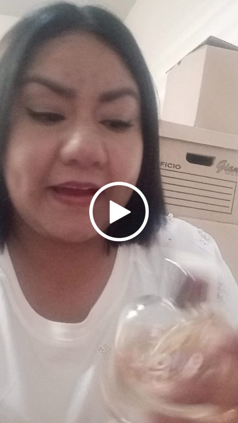 Customer video review of Perfume inspirado en Burberry Her de Burberry