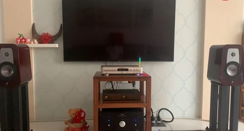 Customer photo review of Grandis GR6 6.5" 2-Way High Fidelity Bookshelf Speaker Pair