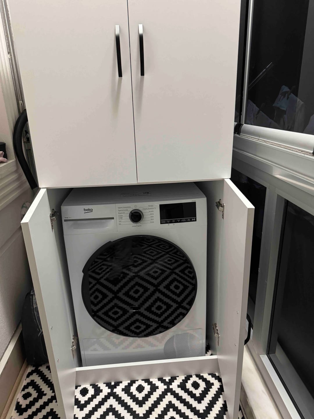 Customer photo review of Rani KD109 Çamaşır Makinesi Dolabı 4 Kapaklı 2 Raflı Banyo Dolabı Beyaz
