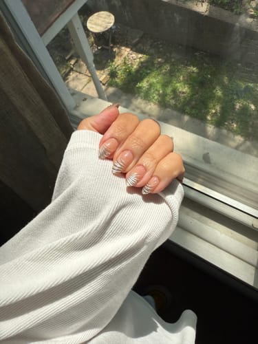 Customer photo review of Exquiste Almond Nails - XCOATPRESS