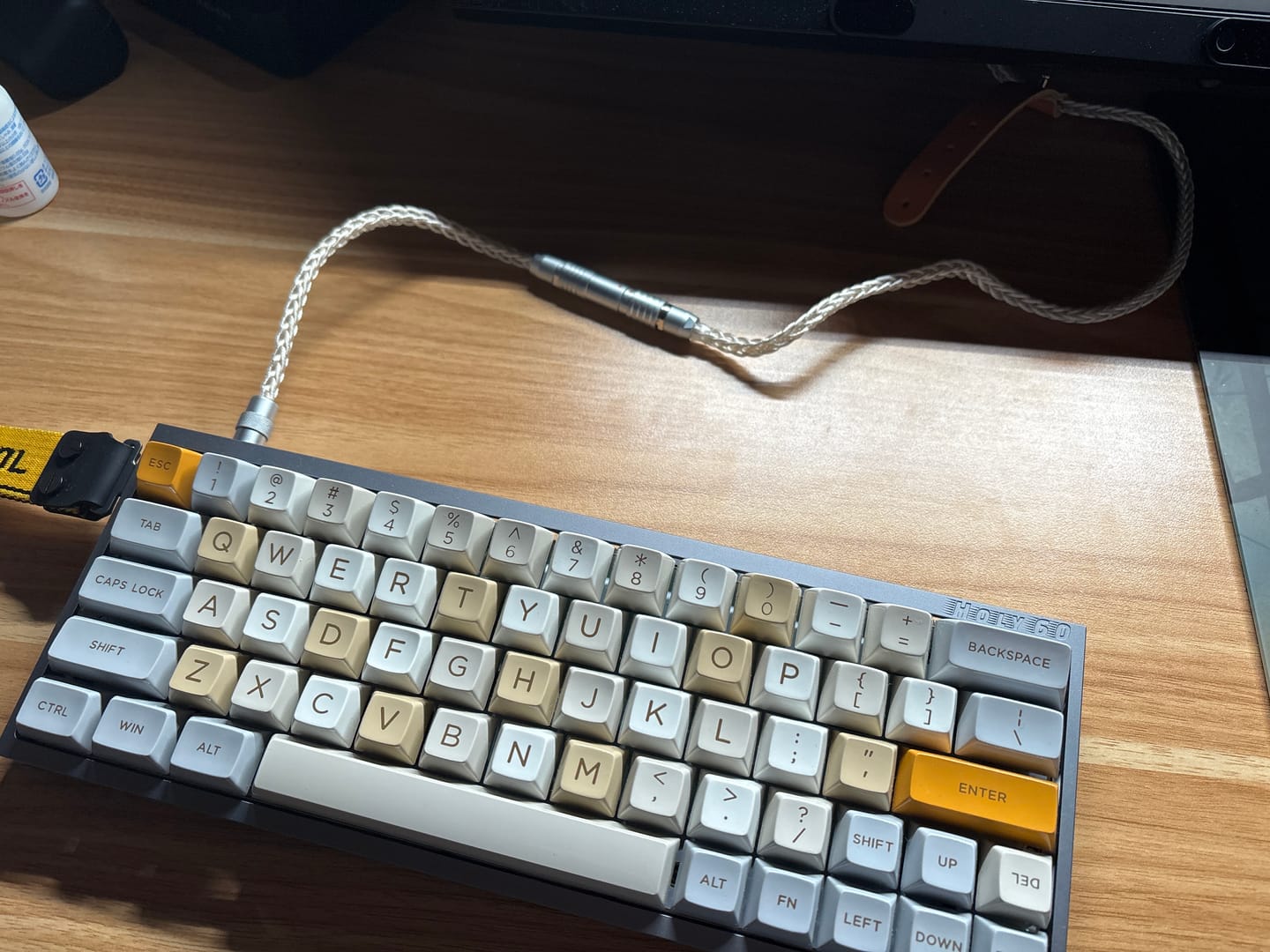 Customer photo review of MelGeek Handmade Silver Jacketed Monocrystal Copper Wire USB Cable