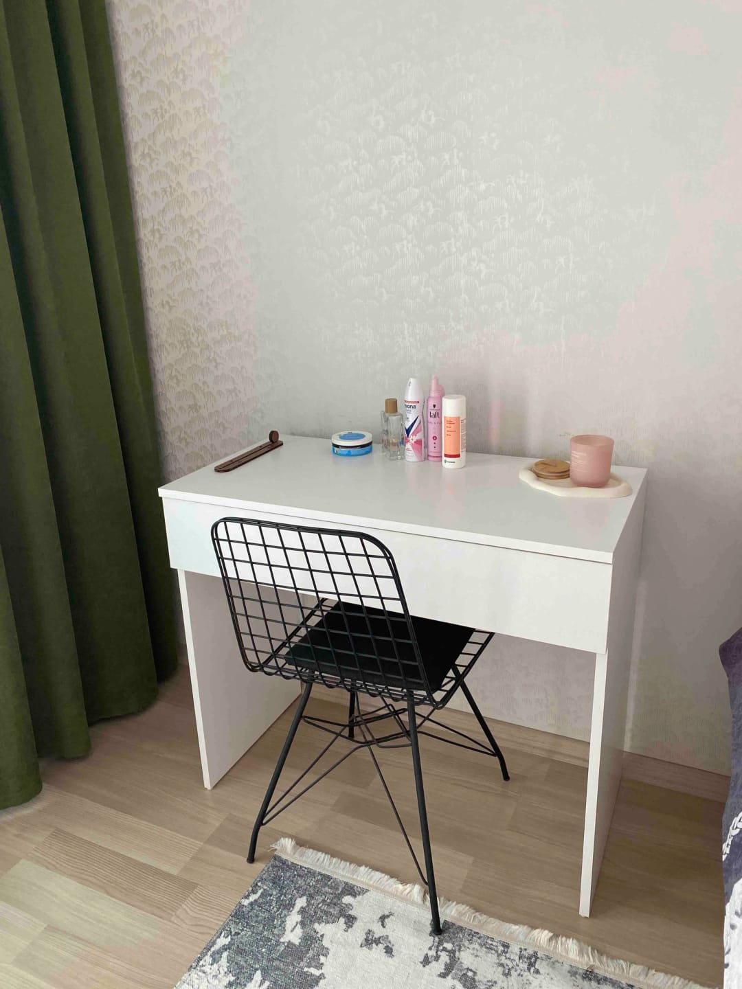Customer photo review of Rani BJ104 Makyaj Tuvalet Masası Tek Çekmeceli Takı Düzenleyici Beyaz