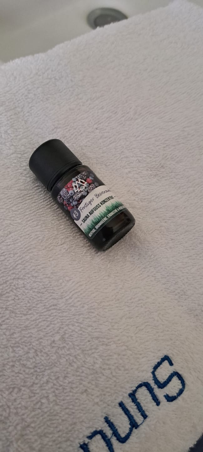 Customer photo review of Sauna Aufguss Konzentrat #3 Frostiger Beerentraum